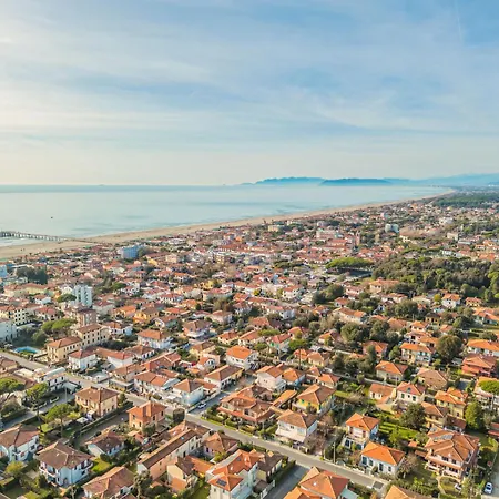 Fiumetto By Interhome * Marina di Pietrasanta